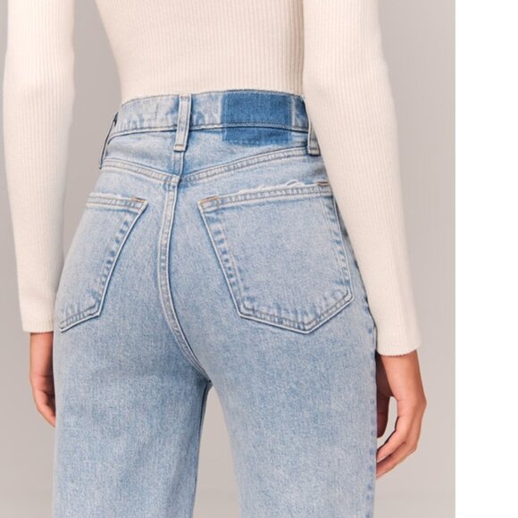 Abercrombie & Fitch Ultra High Rise 90s Straight Jean size 25 short - Picture 3 of 3